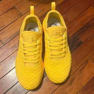 APL Techloom Phantom Yellow Women’s 8.5